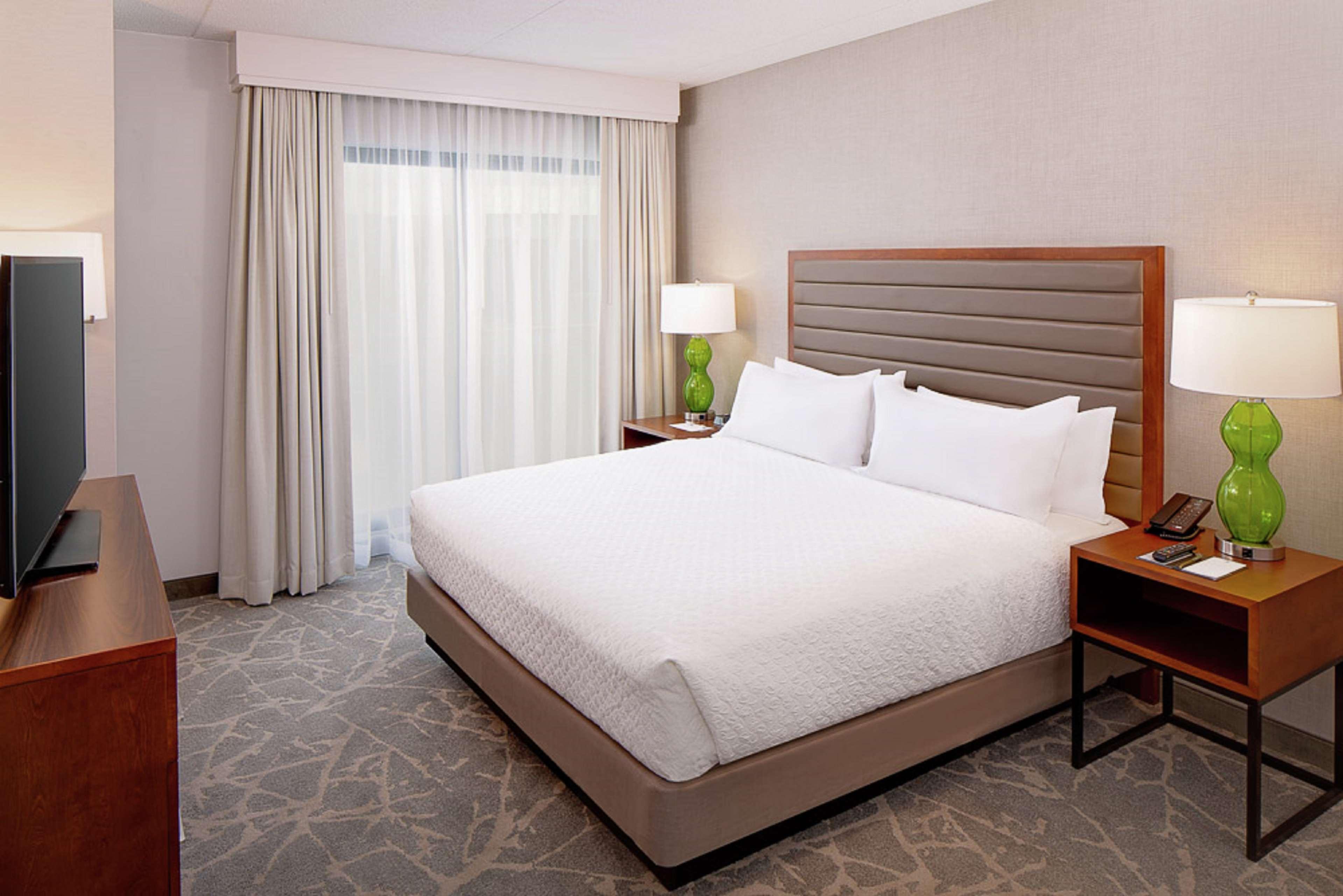 Embassy Suites By Hilton Boston Marlborough Exterior photo
